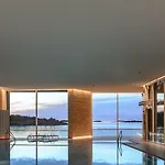 Regatta Hotel